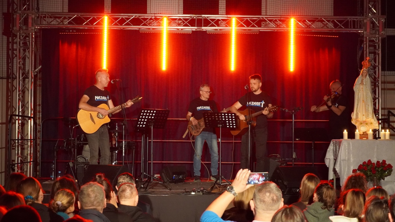 Koncert grupy Nazaret „Uwierz, wszystko możliwe jest” w Olszewie-Borkach [18.10.2026] - zdjęcie #27 - eOstroleka.pl