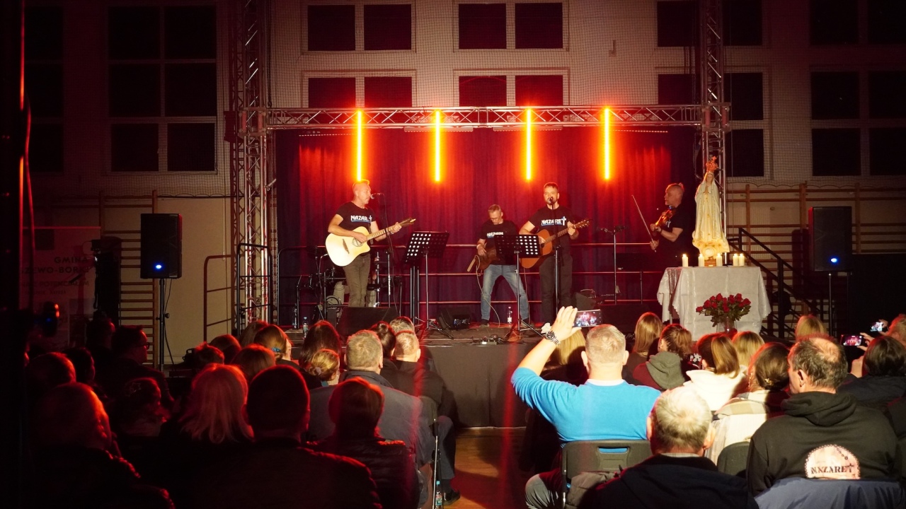 Koncert grupy Nazaret „Uwierz, wszystko możliwe jest” w Olszewie-Borkach [18.10.2026] - zdjęcie #23 - eOstroleka.pl