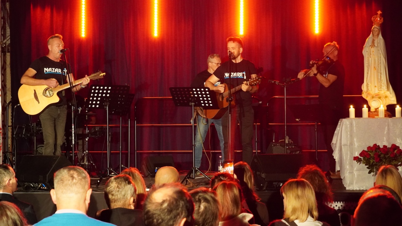 Koncert grupy Nazaret „Uwierz, wszystko możliwe jest” w Olszewie-Borkach [18.10.2026] - zdjęcie #16 - eOstroleka.pl