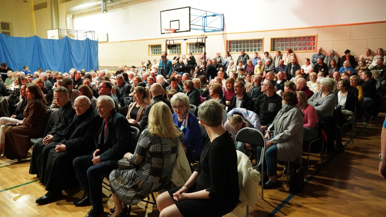 Koncert grupy Nazaret „Uwierz, wszystko możliwe jest” w Olszewie-Borkach [18.10.2026] - zdjęcie #42 - eOstroleka.pl