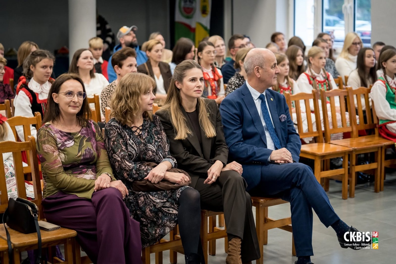 Finał XLIII Konkursu Recytatorskiego „Kurpie Zielone w Literaturze” [20.10.2026] - zdjęcie #46 - eOstroleka.pl