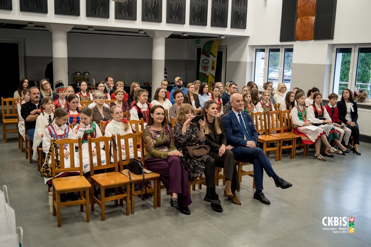 Finał XLIII Konkursu Recytatorskiego „Kurpie Zielone w Literaturze” [20.10.2026] - zdjęcie #32 - eOstroleka.pl