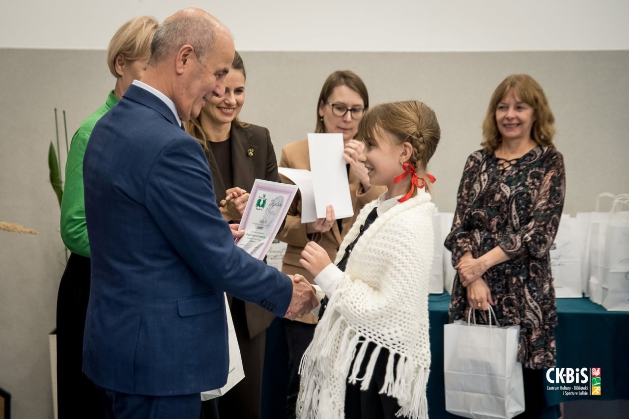 Finał XLIII Konkursu Recytatorskiego „Kurpie Zielone w Literaturze” [20.10.2026] - zdjęcie #22 - eOstroleka.pl