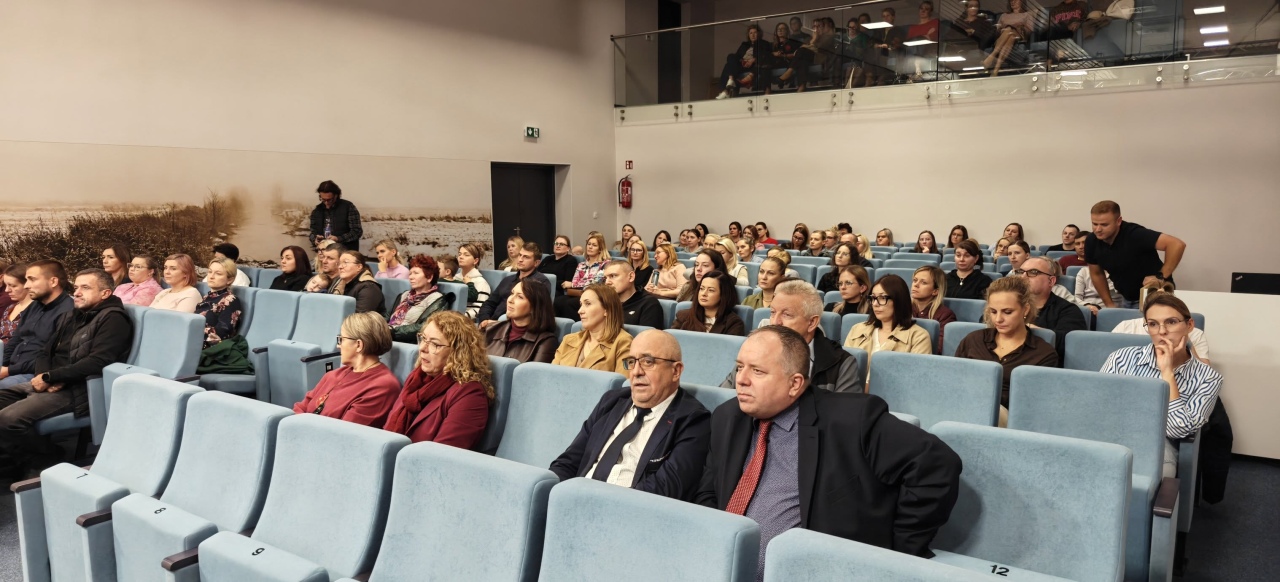 Bezpieczeństwo dzieci najważniejsze. Ważna debata w Kadzidle [21.10.2026] - zdjęcie #13 - eOstroleka.pl