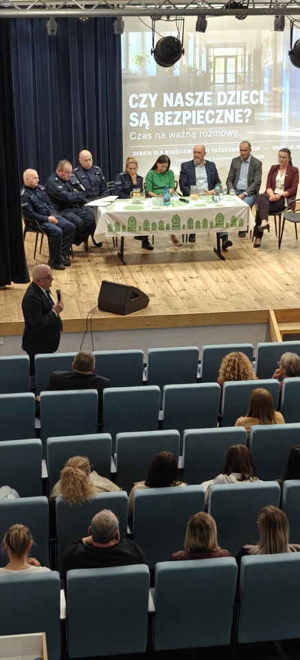 Bezpieczeństwo dzieci najważniejsze. Ważna debata w Kadzidle [21.10.2026] - zdjęcie #4 - eOstroleka.pl