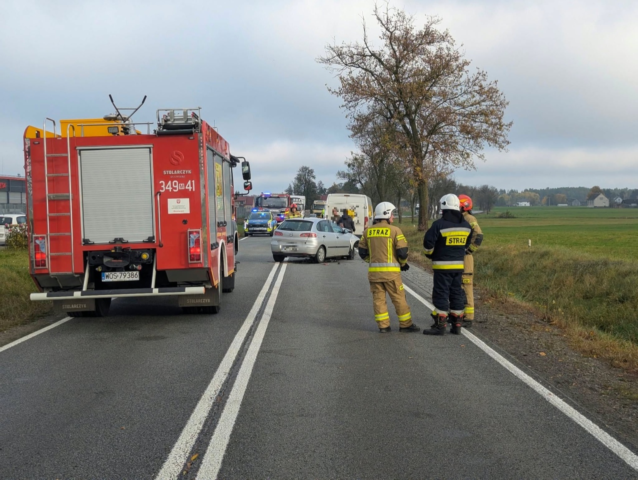 Wypadek w Dylewie [23.10.2026] - zdjęcie #11 - eOstroleka.pl