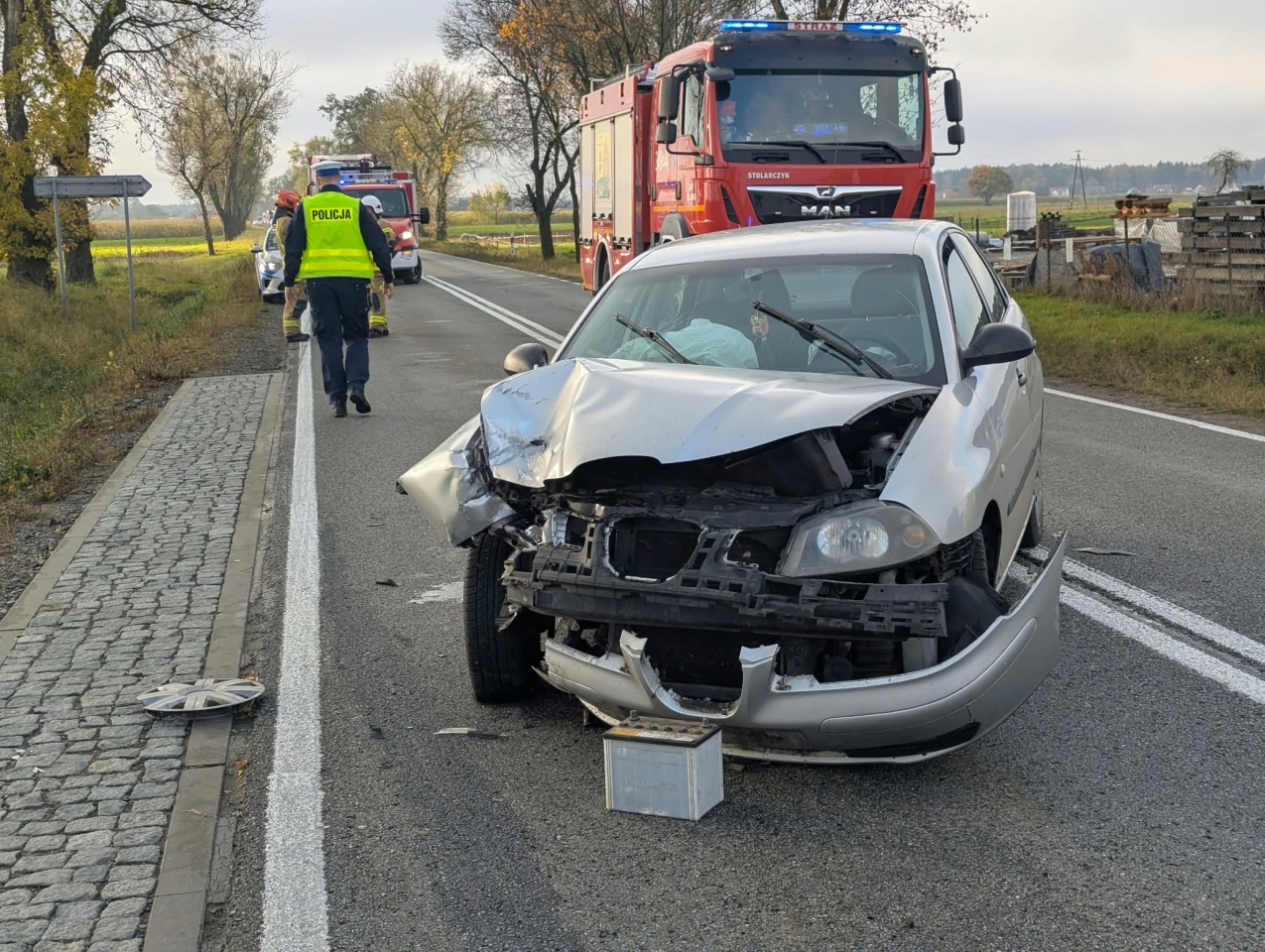 Wypadek w Dylewie [23.10.2026] - zdjęcie #8 - eOstroleka.pl