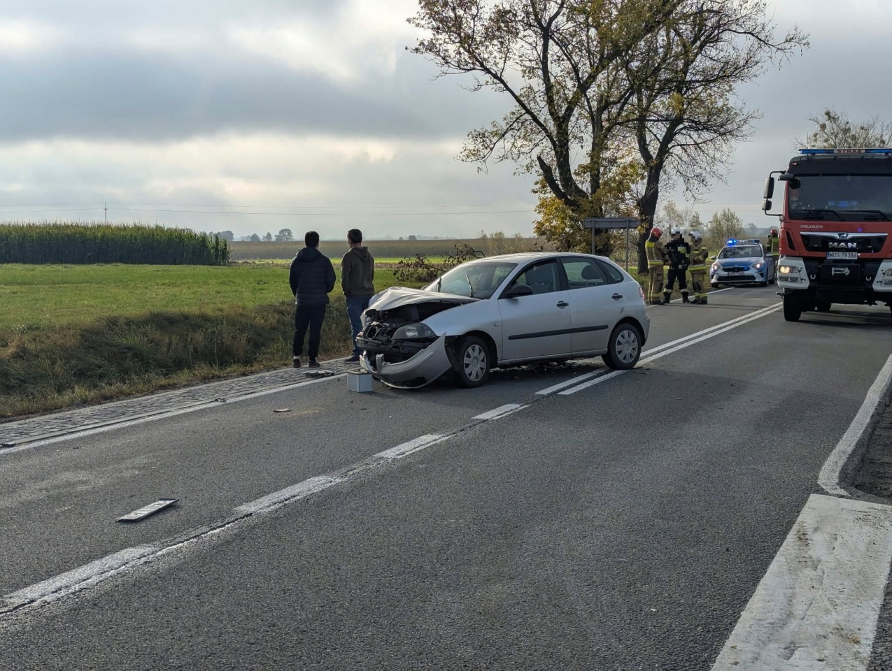 Wypadek w Dylewie [23.10.2026] - zdjęcie #3 - eOstroleka.pl