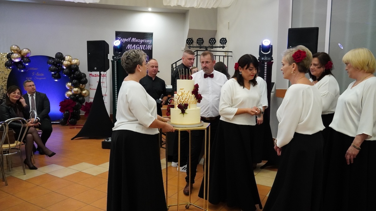 IV Przegląd Pieśni Biesiadnej oraz jubileusz 5-lecia KGW Troszynianki [24.10.2026] - zdjęcie #154 - eOstroleka.pl