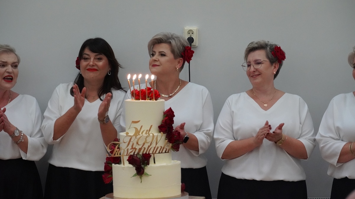 IV Przegląd Pieśni Biesiadnej oraz jubileusz 5-lecia KGW Troszynianki [24.10.2026] - zdjęcie #136 - eOstroleka.pl
