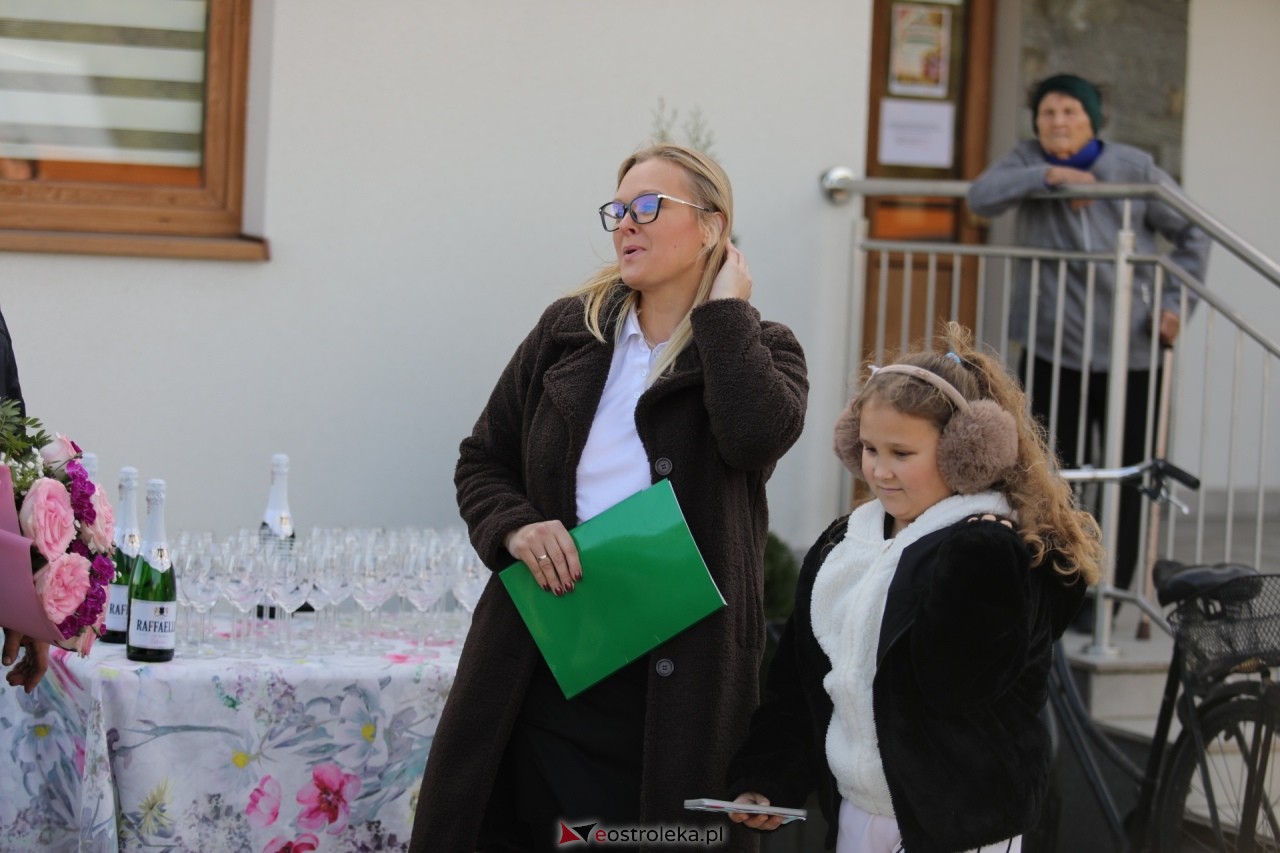 Prezentacja kurpiowskiego witacza we wsi Żebry Wierzchlas [25.10.2026] - zdjęcie #35 - eOstroleka.pl