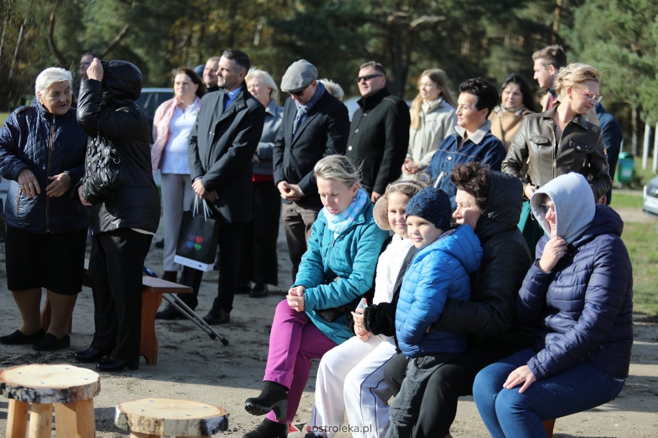 Prezentacja kurpiowskiego witacza we wsi Żebry Wierzchlas [25.10.2026] - zdjęcie #25 - eOstroleka.pl