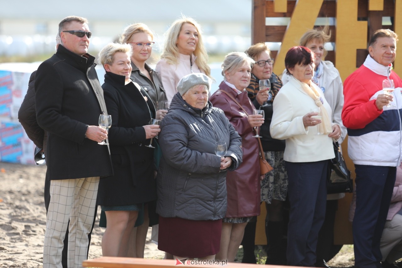 Prezentacja kurpiowskiego witacza we wsi Żebry Wierzchlas [25.10.2026] - zdjęcie #46 - eOstroleka.pl