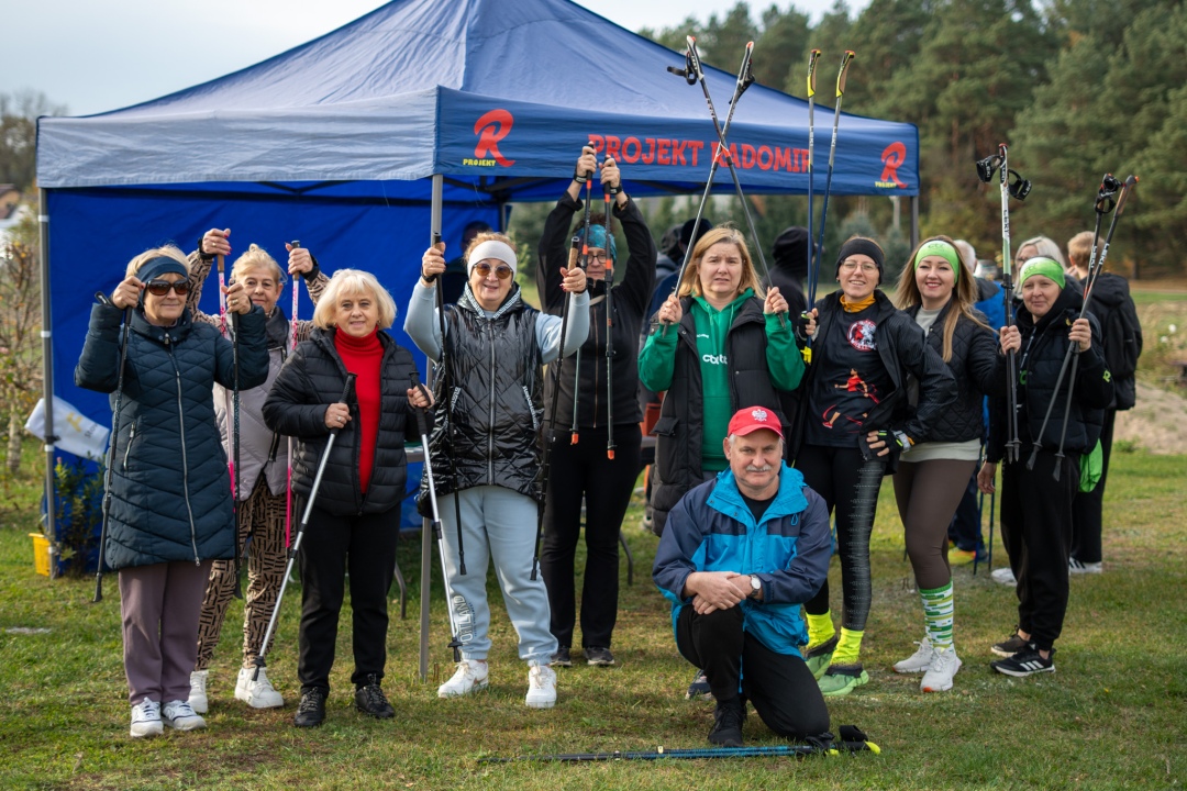 Rajd nordic walking w Obierwi [25.10.2026] - zdjęcie #12 - eOstroleka.pl