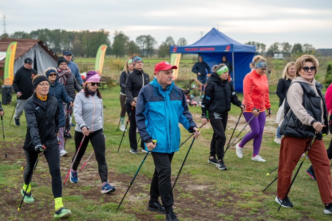 Rajd nordic walking w Obierwi [25.10.2026] - zdjęcie #8 - eOstroleka.pl