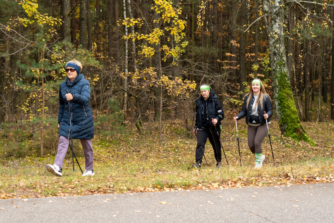 Rajd nordic walking w Obierwi [25.10.2026] - zdjęcie #6 - eOstroleka.pl
