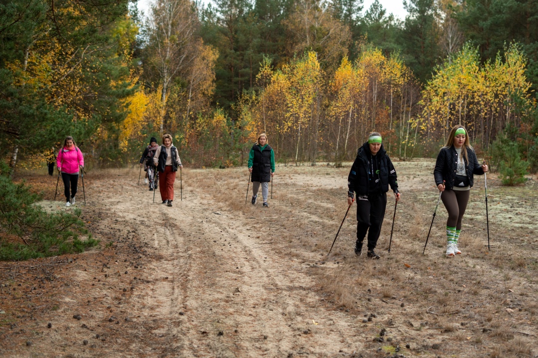 Rajd nordic walking w Obierwi [25.10.2026] - zdjęcie #5 - eOstroleka.pl