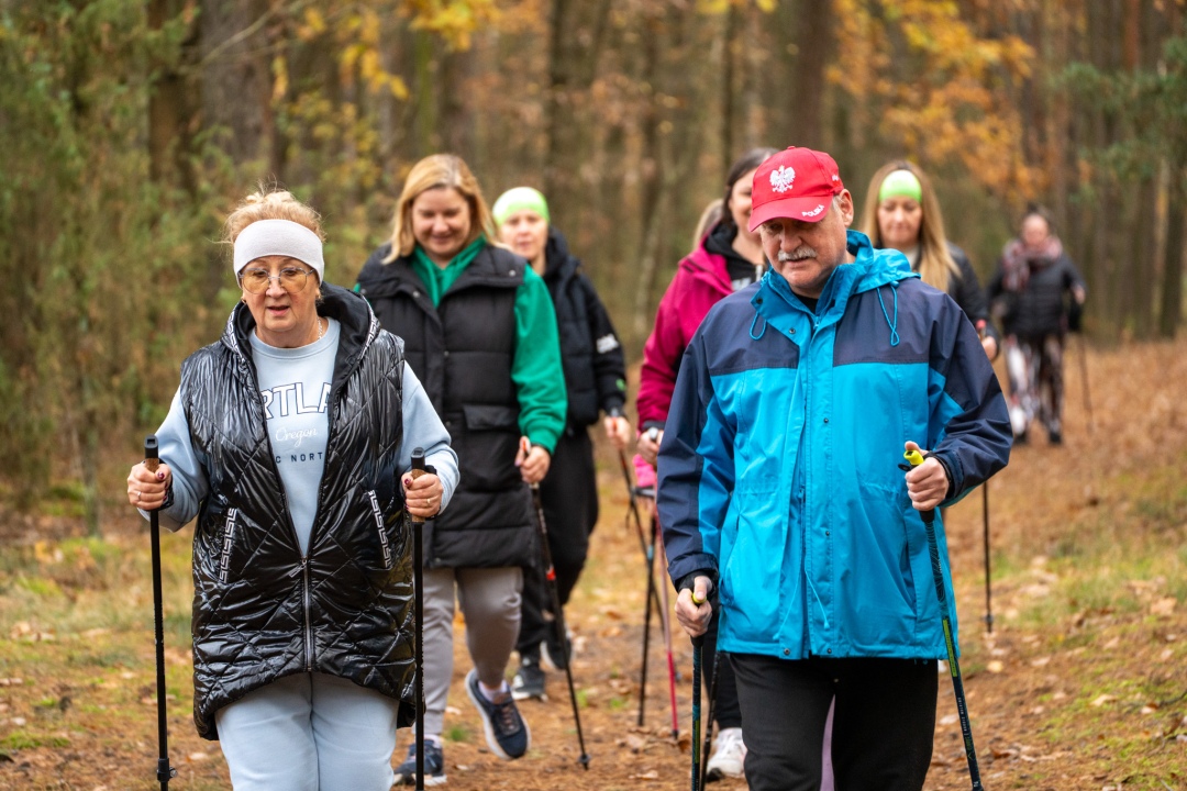 Rajd nordic walking w Obierwi [25.10.2026] - zdjęcie #3 - eOstroleka.pl