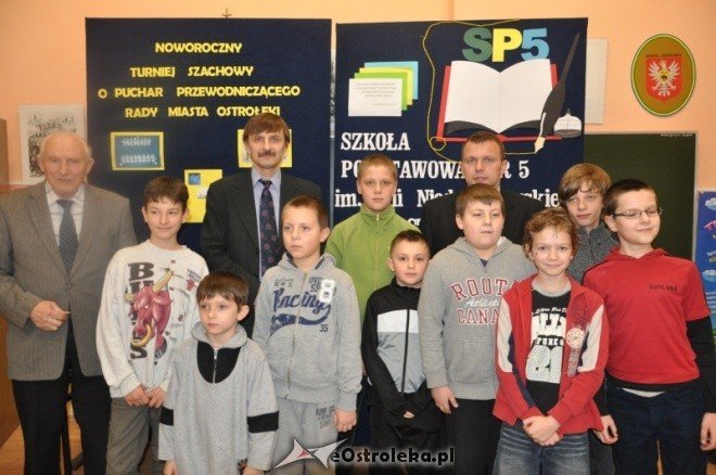 Turniej szachowy o puchar Przewodniczącego Rady Miasta [13.I.2012] - zdjęcie #4 - eOstroleka.pl