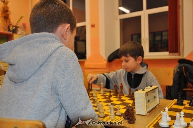 Turniej szachowy o puchar Przewodniczącego Rady Miasta [13.I.2012] - zdjęcie #6 - eOstroleka.pl