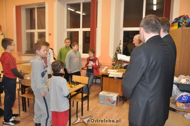 Turniej szachowy o puchar Przewodniczącego Rady Miasta [13.I.2012] - zdjęcie #10 - eOstroleka.pl