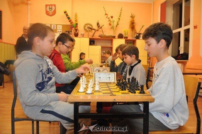 Turniej szachowy o puchar Przewodniczącego Rady Miasta [13.I.2012] - zdjęcie #12 - eOstroleka.pl