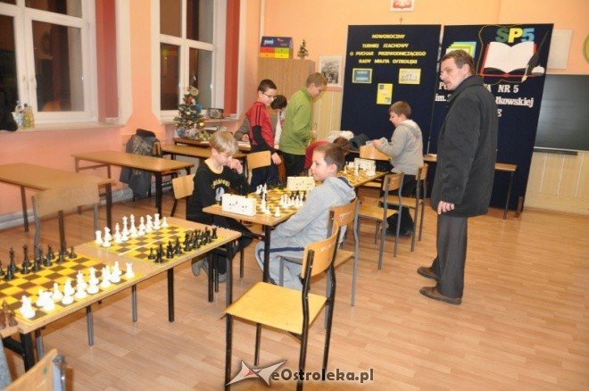 Turniej szachowy o puchar Przewodniczącego Rady Miasta [13.I.2012] - zdjęcie #19 - eOstroleka.pl