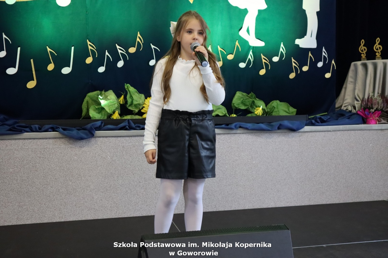 Młode talenty znowu na scenie! Za nami XII Festiwal Piosenki Uczniowskiej „Nutka” w Goworowie [26.10.2026] - zdjęcie #10 - eOstroleka.pl