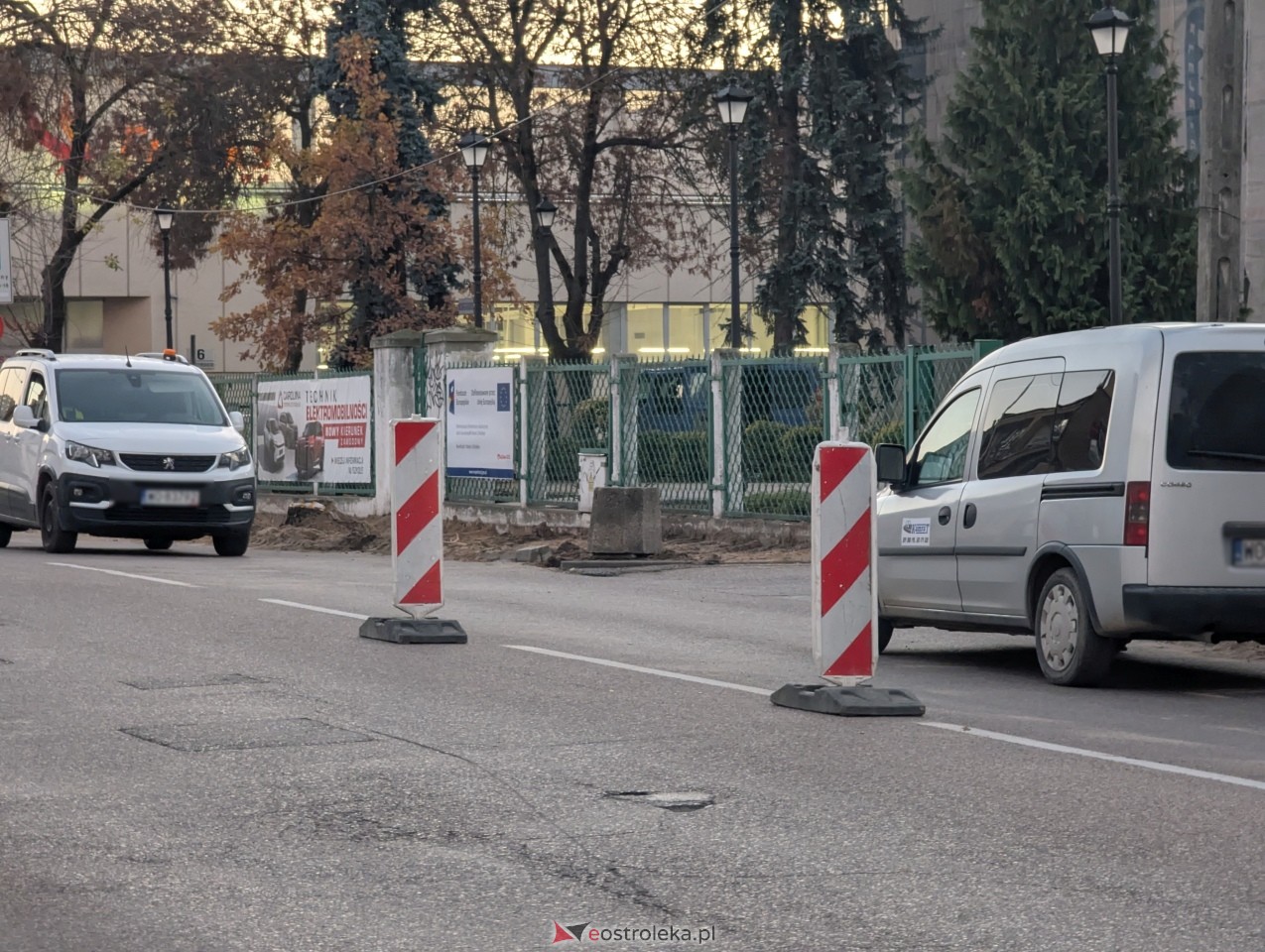 Remont chodnika przy ZSZ 1 w Ostrołęce [27.10.2026] - zdjęcie #6 - eOstroleka.pl