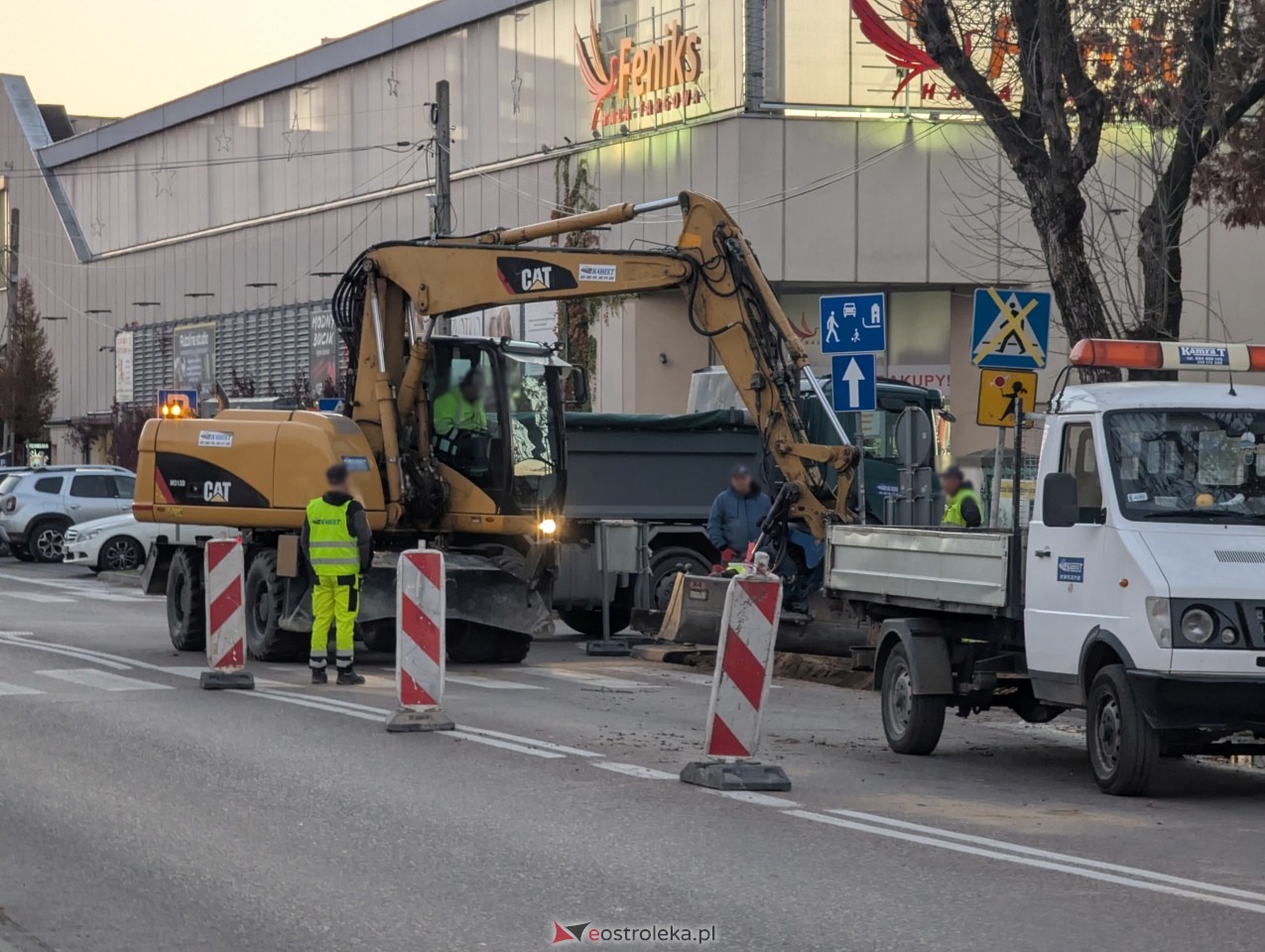 Remont chodnika przy ZSZ 1 w Ostrołęce [27.10.2026] - zdjęcie #5 - eOstroleka.pl