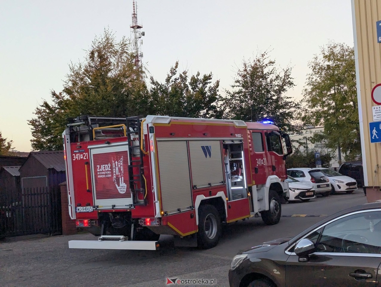 Akcja ratunkowa przy Goworowskiej w Ostrołęce [27.10.2026] - zdjęcie #3 - eOstroleka.pl