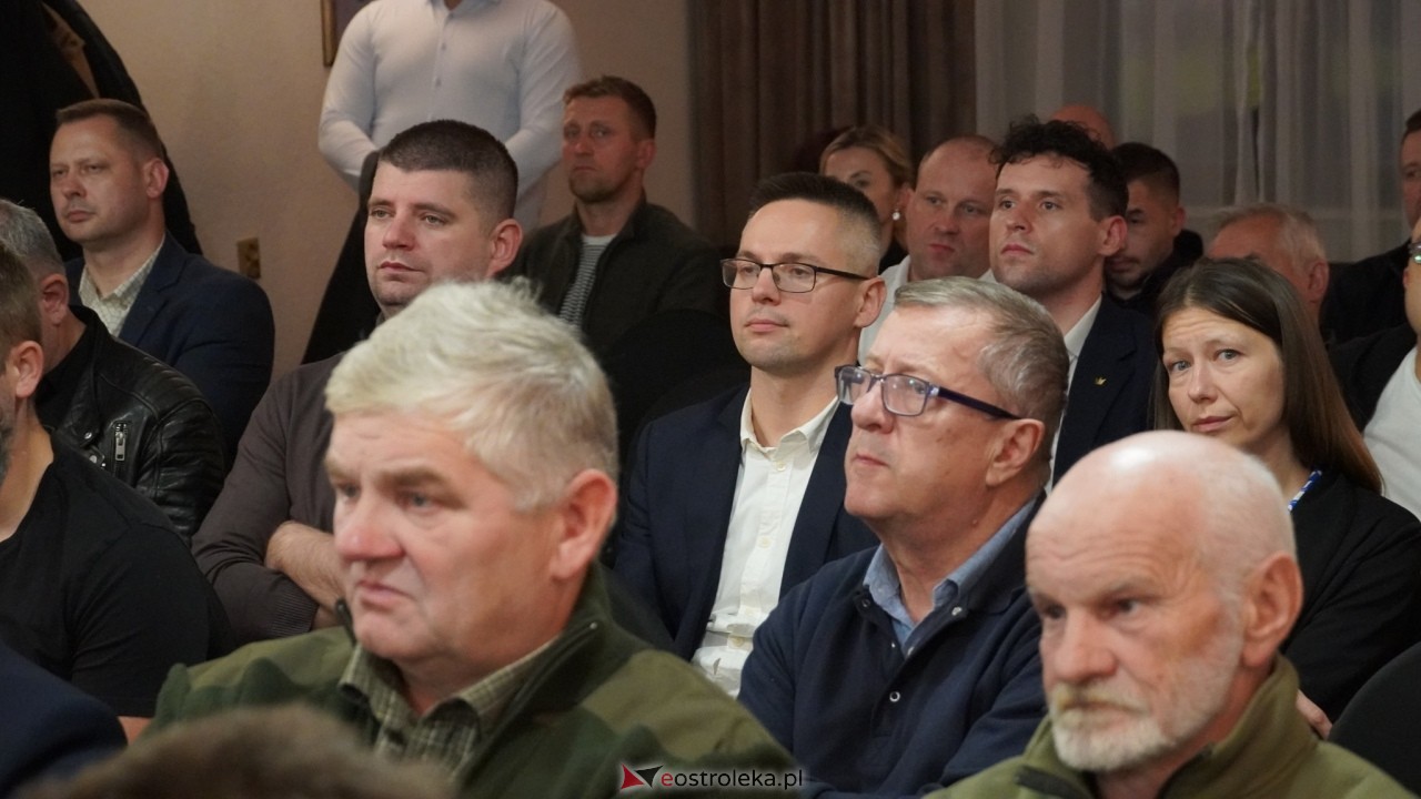 Spotkanie lokalnych struktur Konfederacji w Ostrołęce z Marcinem Możdżonkiem [28.10.2026] - zdjęcie #29 - eOstroleka.pl