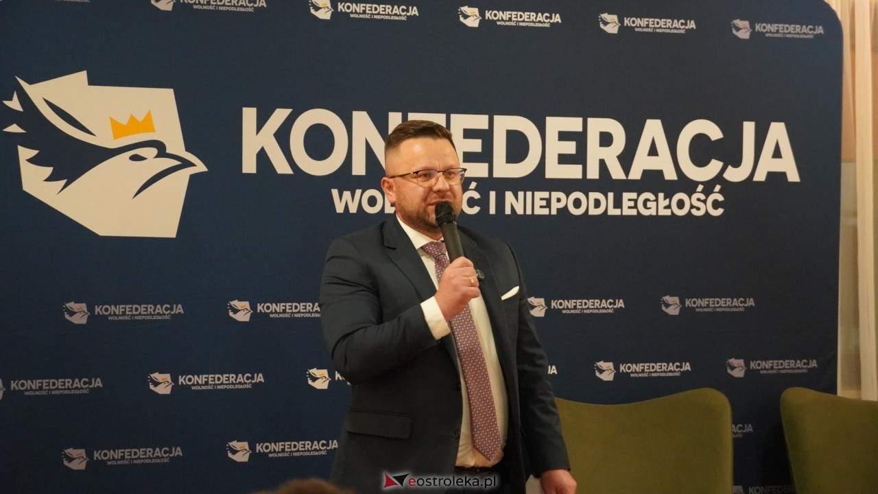 Spotkanie lokalnych struktur Konfederacji w Ostrołęce z Marcinem Możdżonkiem [28.10.2026] - zdjęcie #23 - eOstroleka.pl
