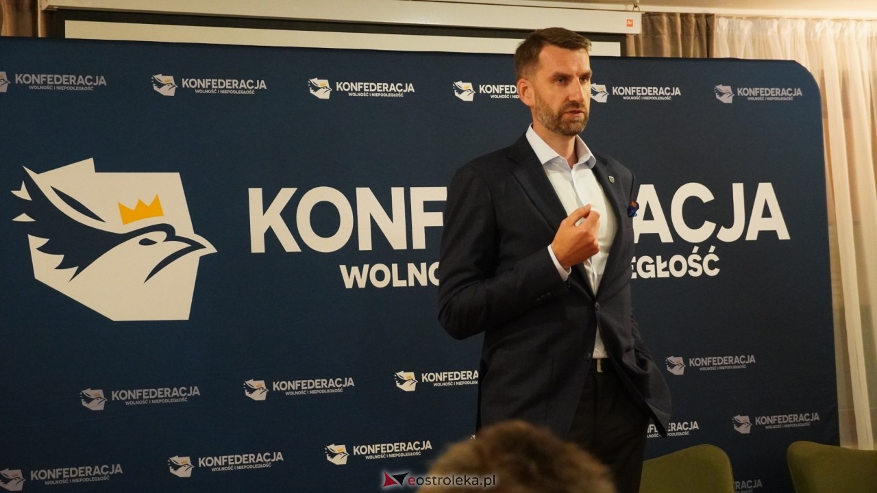 Spotkanie lokalnych struktur Konfederacji w Ostrołęce z Marcinem Możdżonkiem [28.10.2026] - zdjęcie #21 - eOstroleka.pl