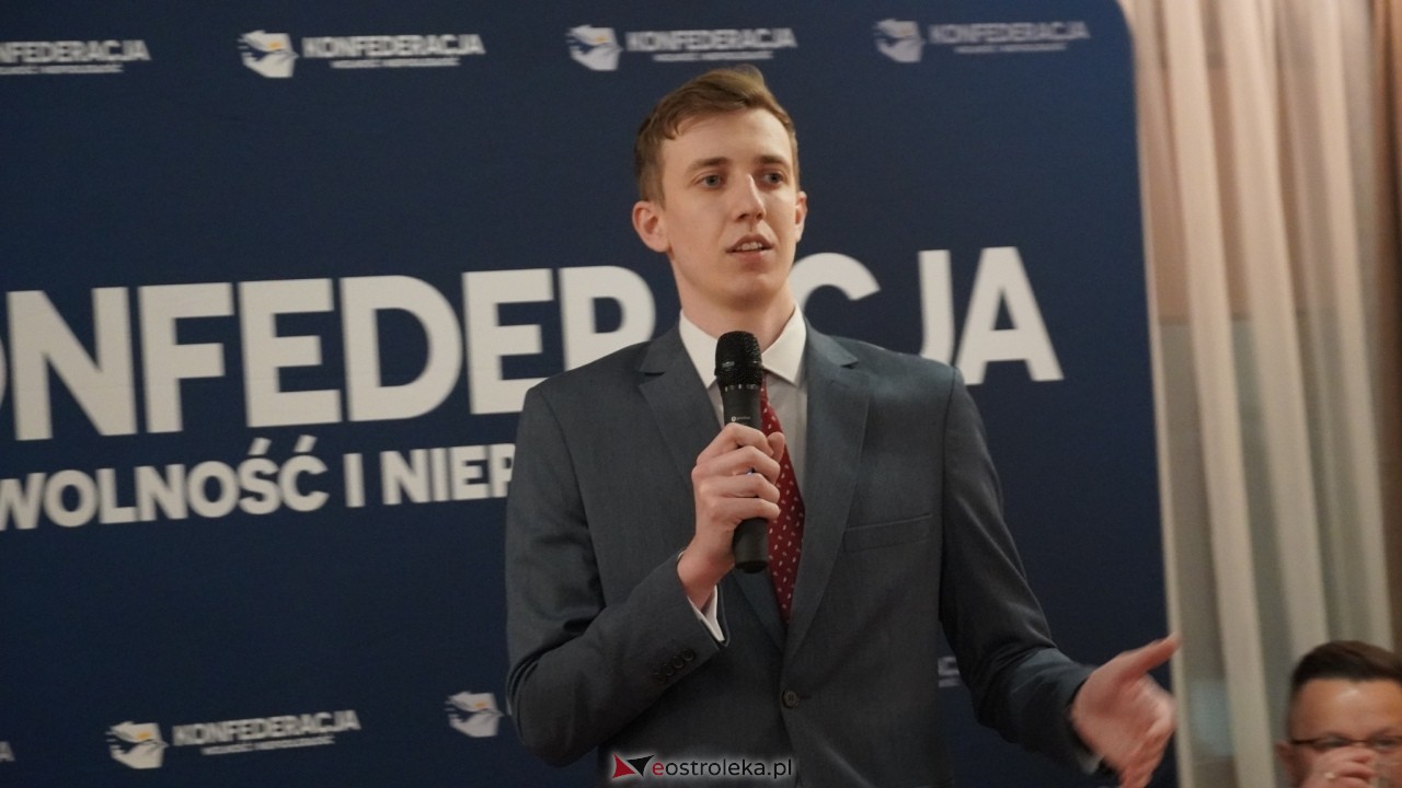 Spotkanie lokalnych struktur Konfederacji w Ostrołęce z Marcinem Możdżonkiem [28.10.2026] - zdjęcie #14 - eOstroleka.pl