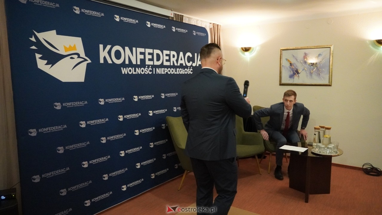 Spotkanie lokalnych struktur Konfederacji w Ostrołęce z Marcinem Możdżonkiem [28.10.2026] - zdjęcie #7 - eOstroleka.pl