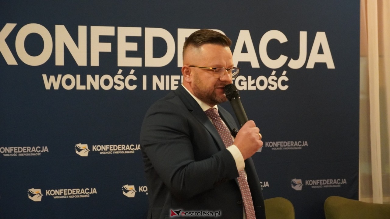 Spotkanie lokalnych struktur Konfederacji w Ostrołęce z Marcinem Możdżonkiem [28.10.2026] - zdjęcie #4 - eOstroleka.pl
