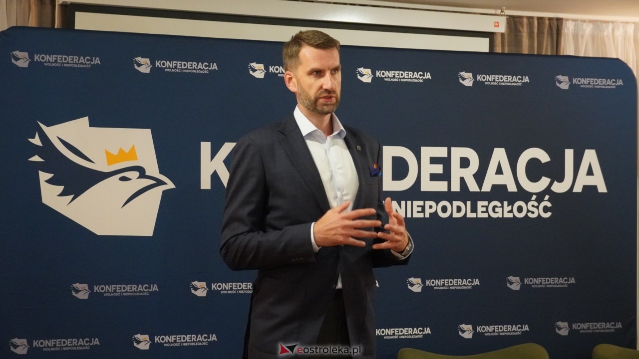 Spotkanie lokalnych struktur Konfederacji w Ostrołęce z Marcinem Możdżonkiem [28.10.2026] - zdjęcie #1 - eOstroleka.pl