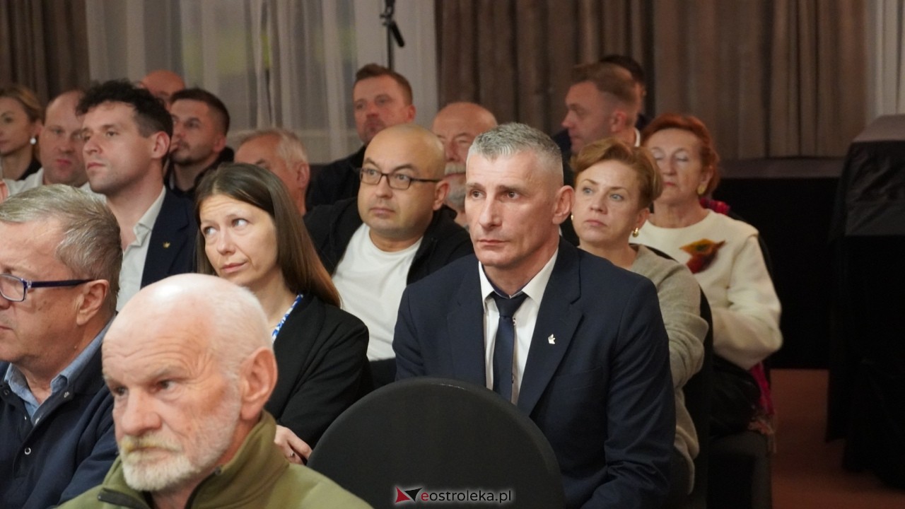 Spotkanie lokalnych struktur Konfederacji w Ostrołęce z Marcinem Możdżonkiem [28.10.2026] - zdjęcie #37 - eOstroleka.pl
