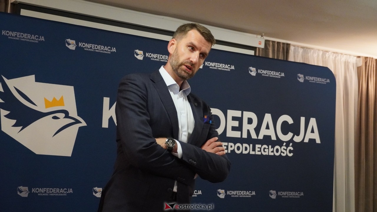 Spotkanie lokalnych struktur Konfederacji w Ostrołęce z Marcinem Możdżonkiem [28.10.2026] - zdjęcie #36 - eOstroleka.pl