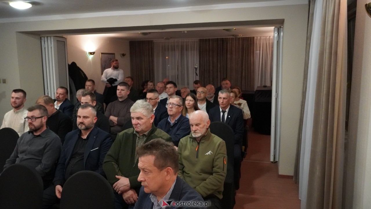 Spotkanie lokalnych struktur Konfederacji w Ostrołęce z Marcinem Możdżonkiem [28.10.2026] - zdjęcie #38 - eOstroleka.pl
