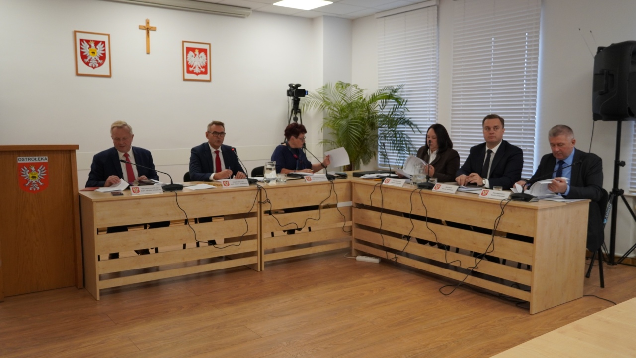 Sesja Rady Miasta [28.10.2026] - zdjęcie #40 - eOstroleka.pl