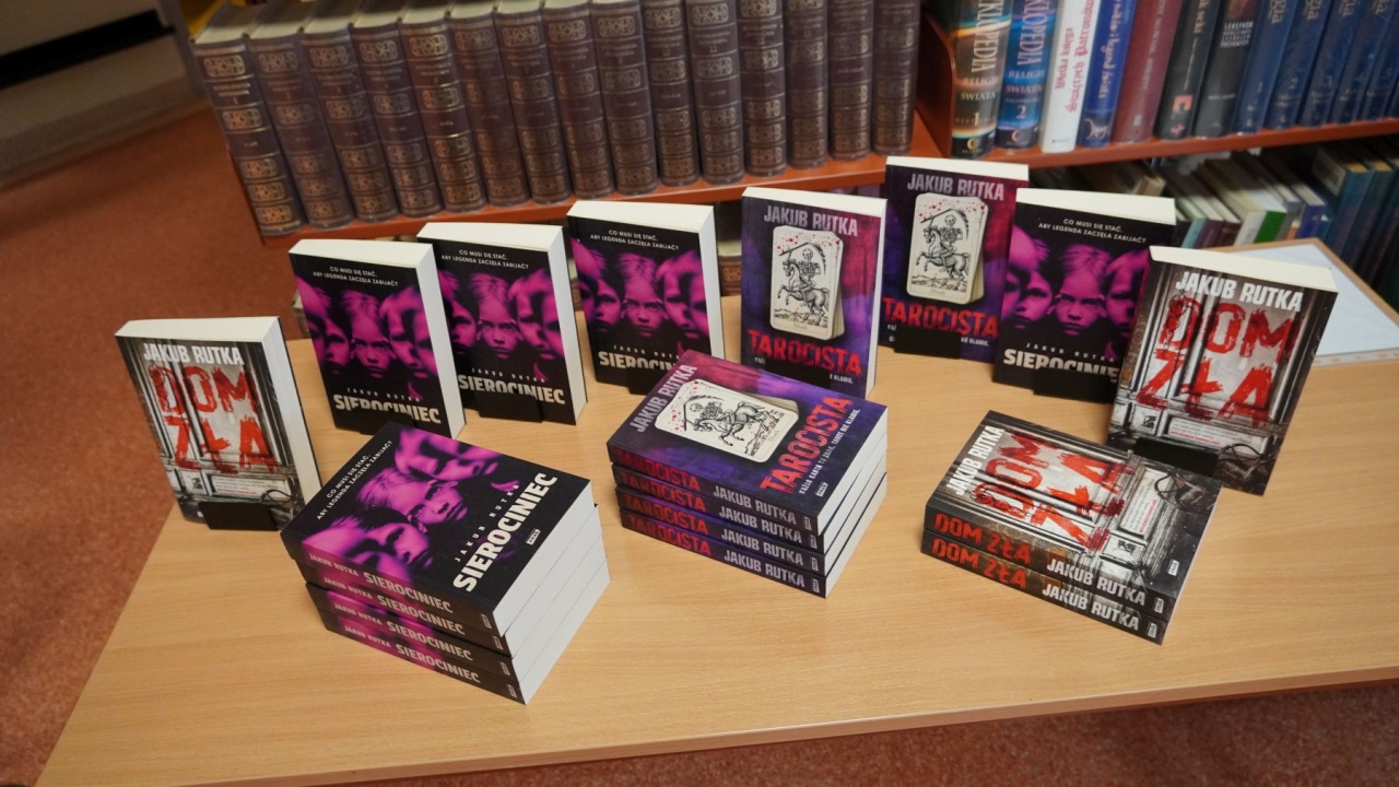 Spotkanie autorskie z Jakubem Rutką w Bibliotece Pedagogicznej w Ostrołęce [29.10.2026] - zdjęcie #24 - eOstroleka.pl