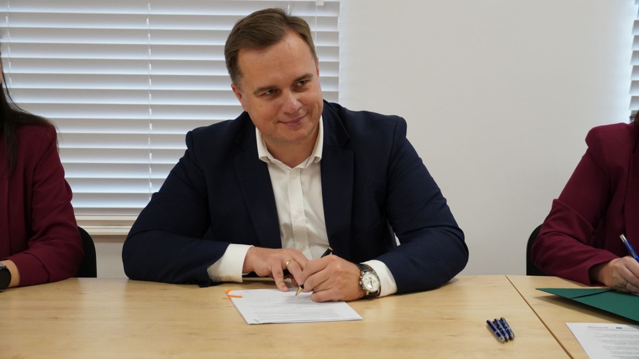 Podpisanie umów w ramach programu Fundusze Europejskie dla Mazowsza 2021–2027 [30.10.2026] - zdjęcie #68 - eOstroleka.pl