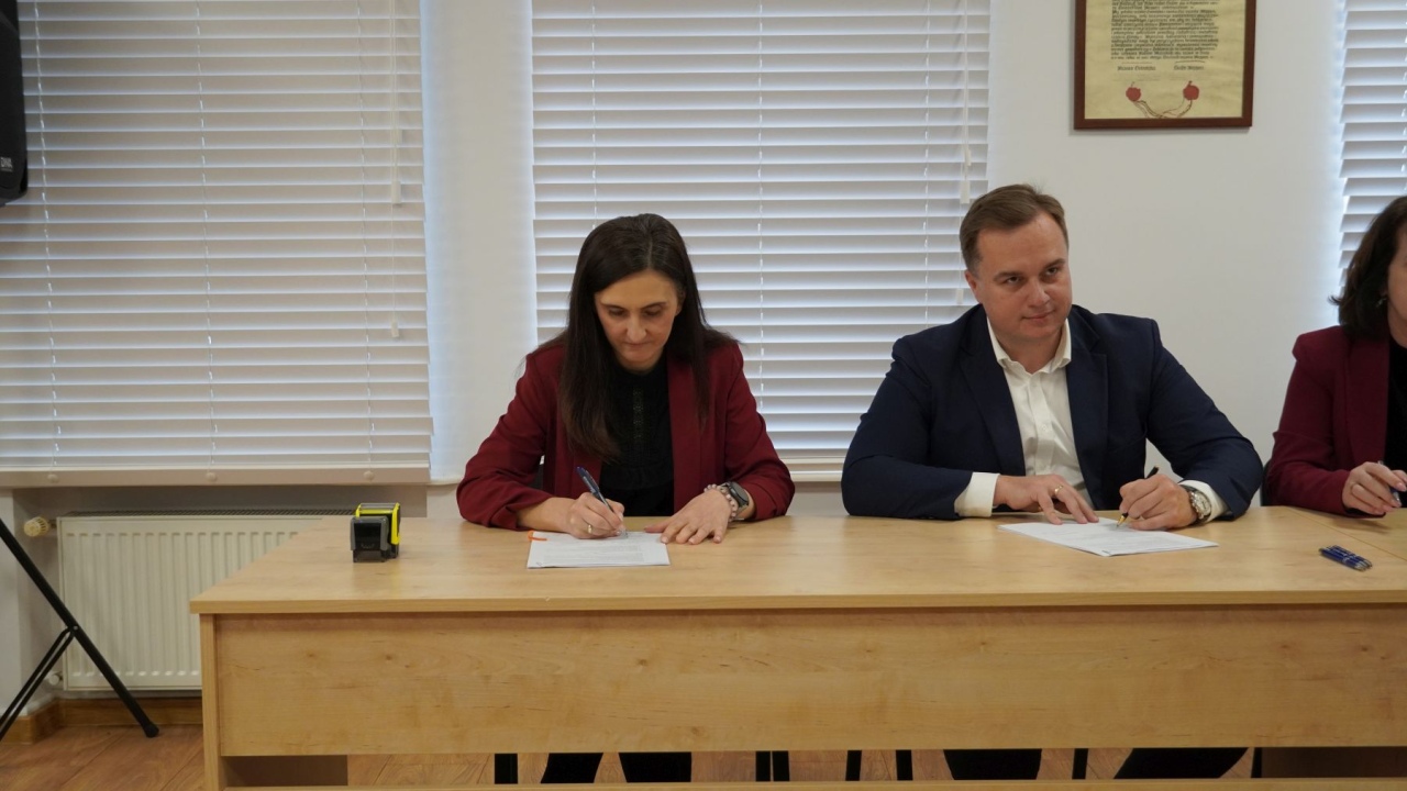 Podpisanie umów w ramach programu Fundusze Europejskie dla Mazowsza 2021–2027 [30.10.2026] - zdjęcie #65 - eOstroleka.pl