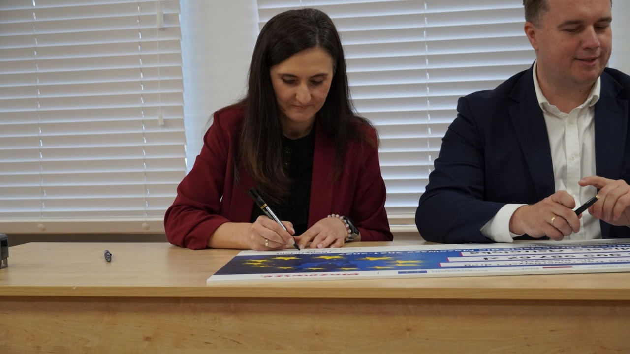 Podpisanie umów w ramach programu Fundusze Europejskie dla Mazowsza 2021–2027 [30.10.2026] - zdjęcie #62 - eOstroleka.pl