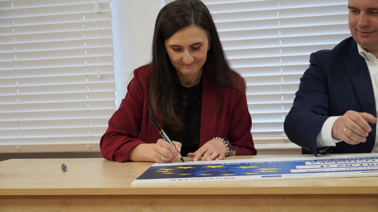 Podpisanie umów w ramach programu Fundusze Europejskie dla Mazowsza 2021–2027 [30.10.2026] - zdjęcie #61 - eOstroleka.pl