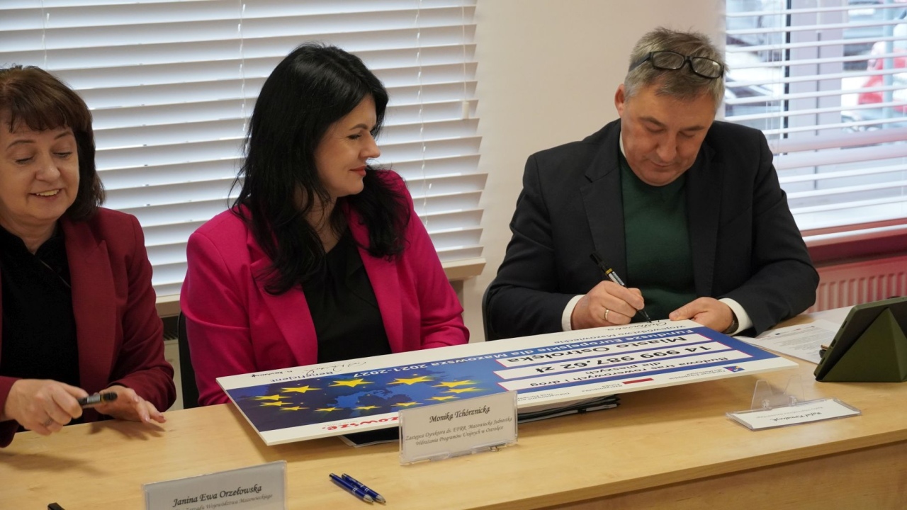Podpisanie umów w ramach programu Fundusze Europejskie dla Mazowsza 2021–2027 [30.10.2026] - zdjęcie #60 - eOstroleka.pl