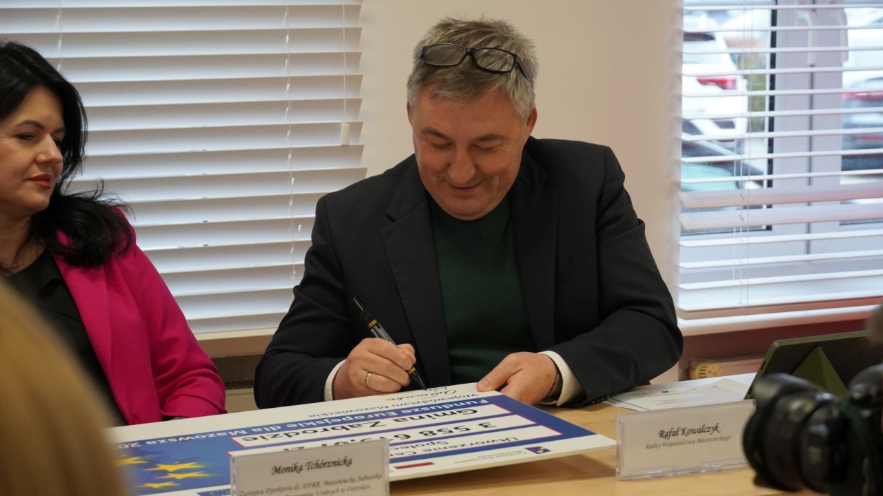 Podpisanie umów w ramach programu Fundusze Europejskie dla Mazowsza 2021–2027 [30.10.2026] - zdjęcie #45 - eOstroleka.pl