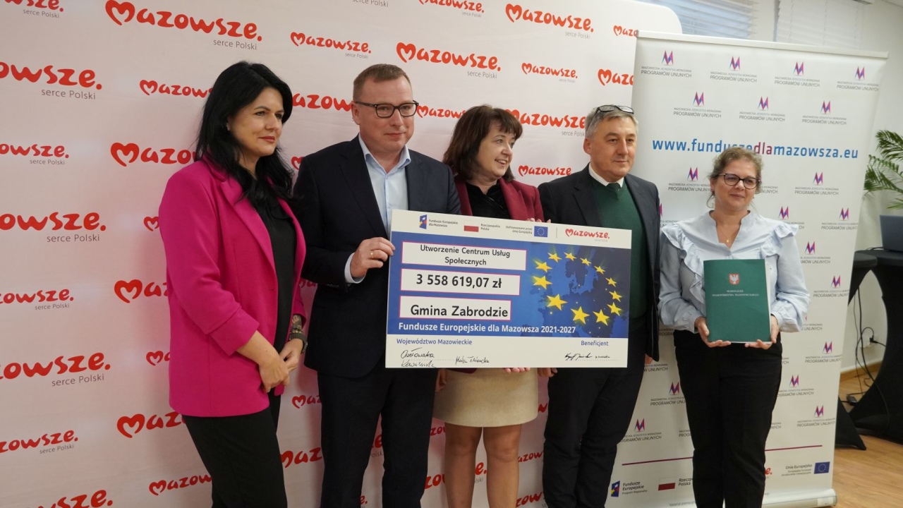 Podpisanie umów w ramach programu Fundusze Europejskie dla Mazowsza 2021–2027 [30.10.2026] - zdjęcie #42 - eOstroleka.pl